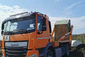 2 Achs Absetzkipper beim abkippen