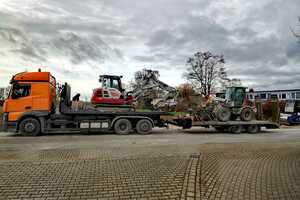 Transport von 2 Baumaschinen
