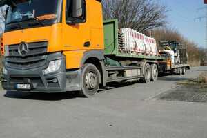 Transport von Absperrungen